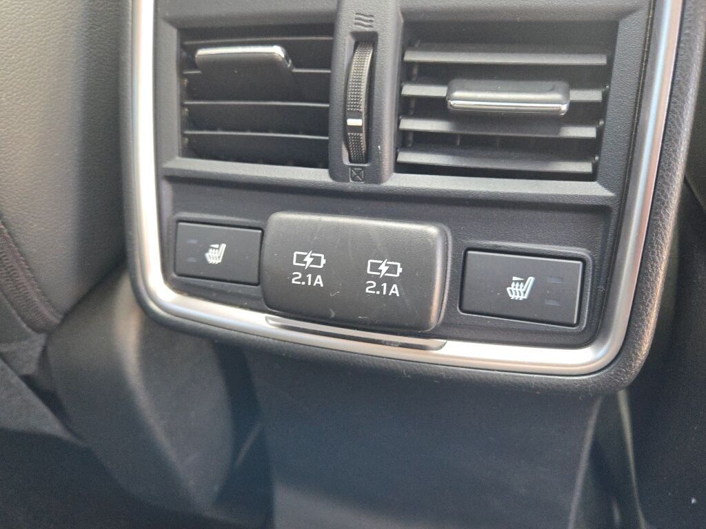 2021 Subaru Forester Touring photo 7