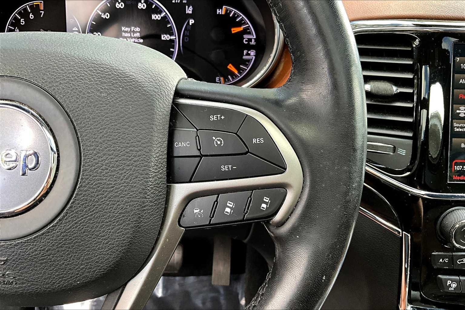 2021 Jeep Grand Cherokee Overland photo 21