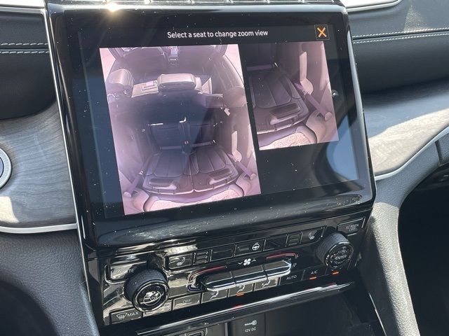 2022 Jeep Grand Cherokee Limited photo 16
