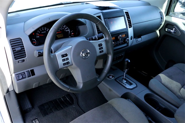 2021 Nissan Frontier SV photo 9