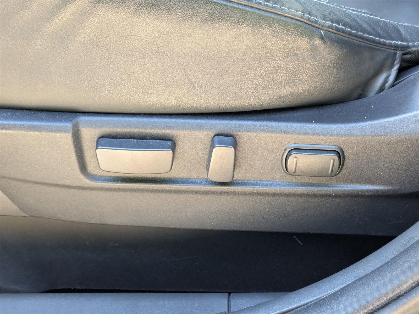 2020 Mitsubishi Outlander PHEV SEL photo 14