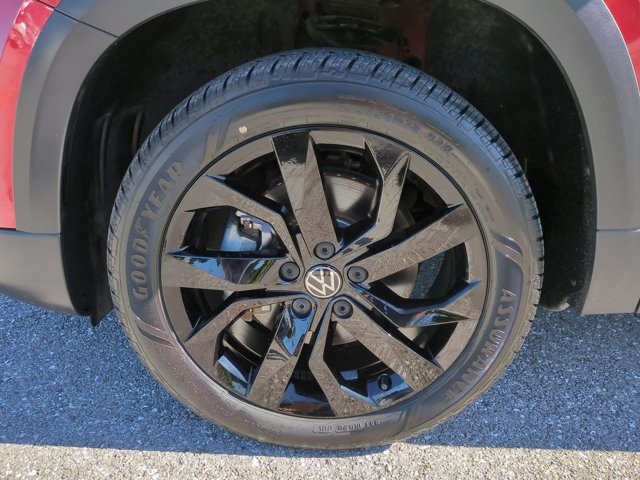 2022 Volkswagen Taos SE photo 10
