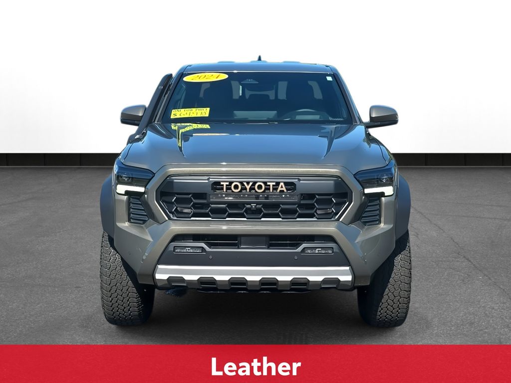 2024 Toyota Tacoma Trailhunter photo 2