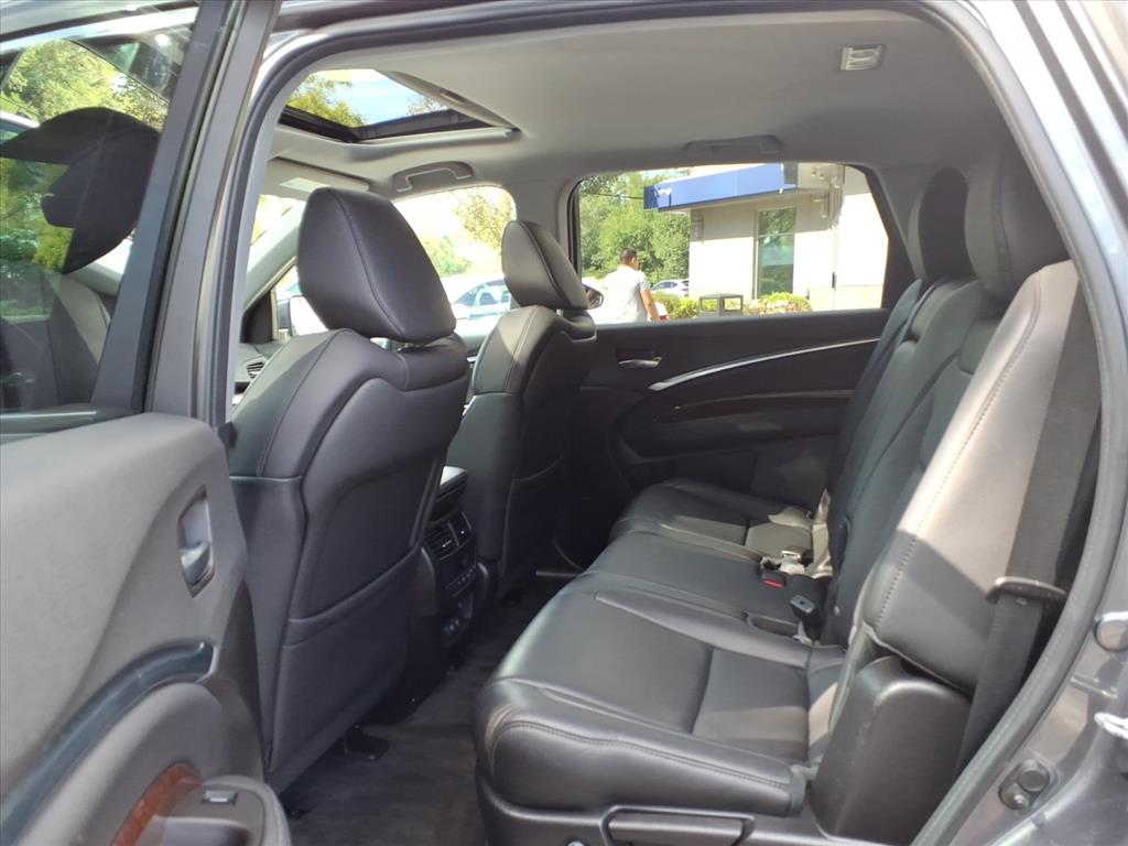 2018 Acura MDX SH-AWD photo 16