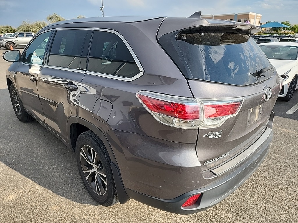 2016 Toyota Highlander XLE photo 3