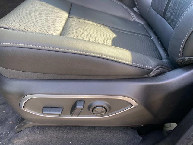 2025 Jeep Wagoneer L Series II photo 10