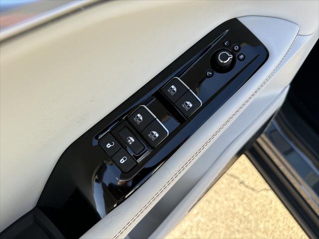 2025 Jeep Wagoneer S Limited photo 6