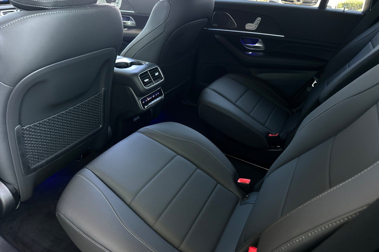 2025 Mercedes Benz GLS 450 4MATIC photo 10