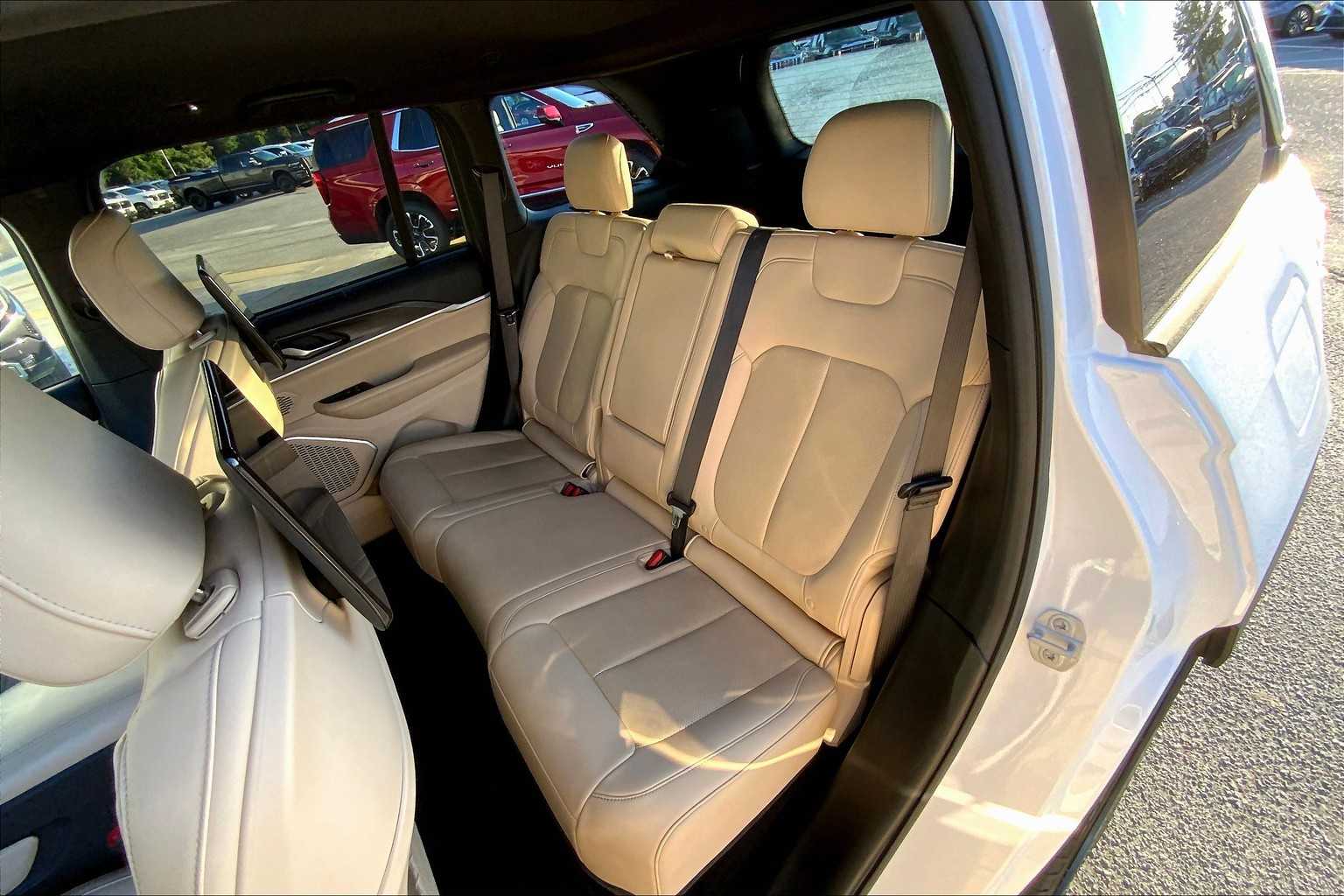 2023 Jeep Grand Cherokee Limited photo 18
