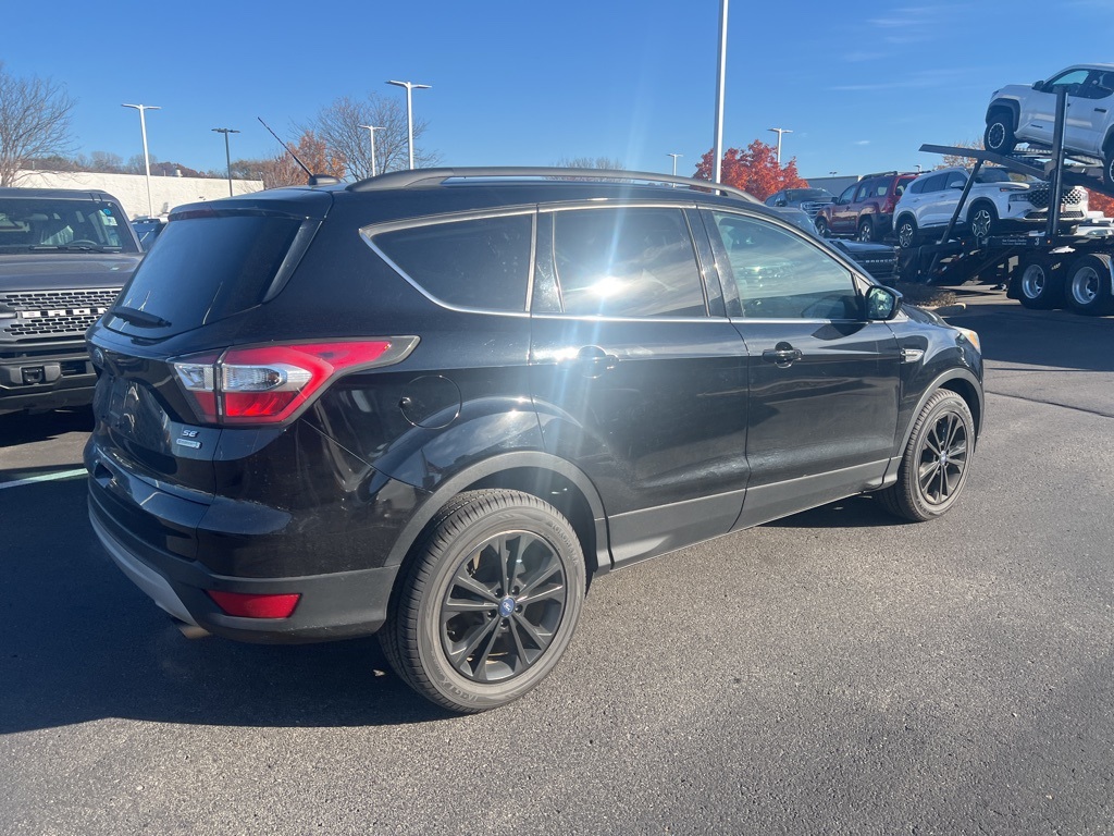 2017 Ford Escape SE photo 3