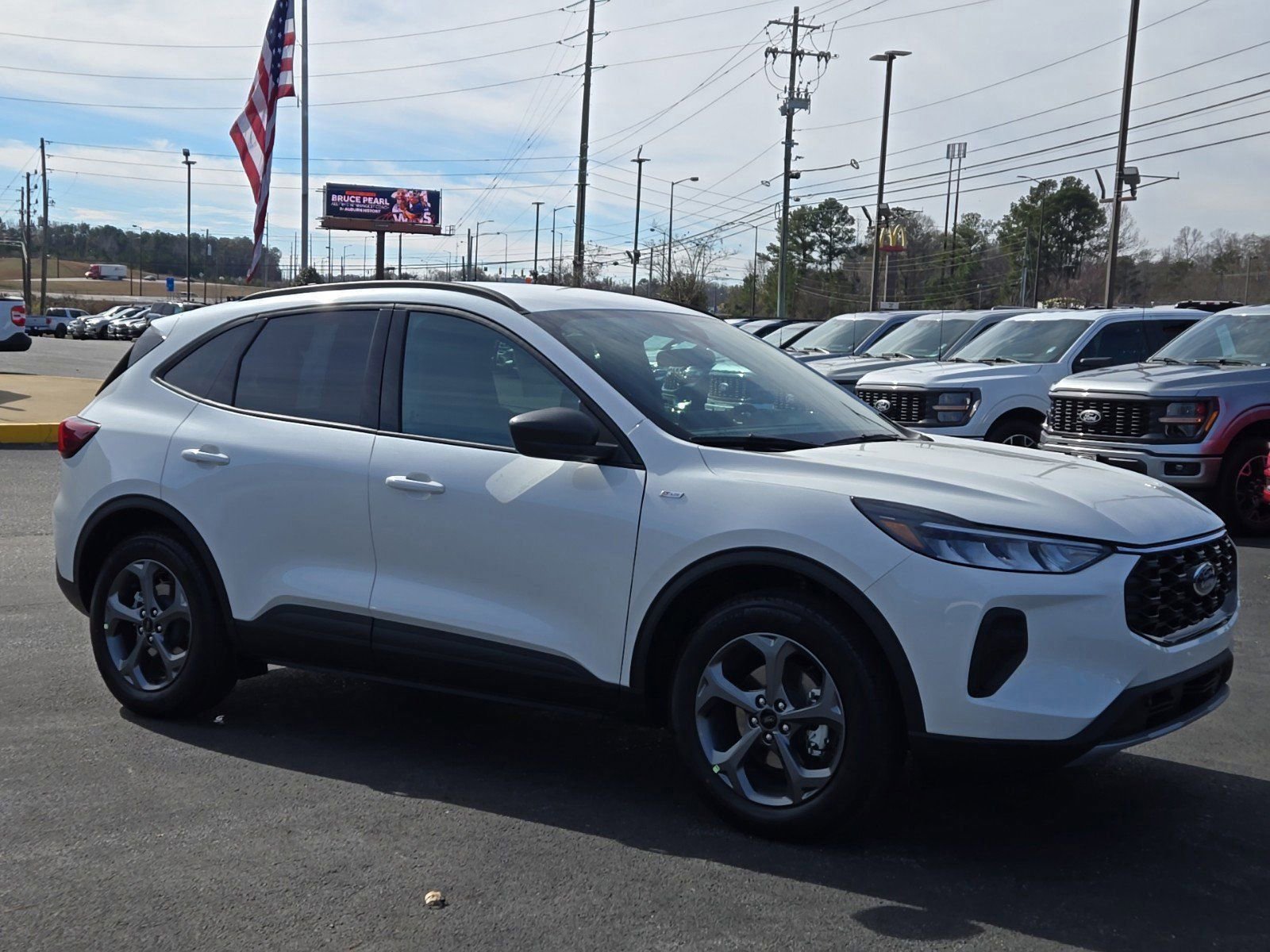 2025 Ford Escape ST-Line photo 4