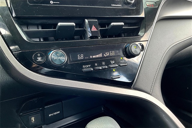 2023 Toyota Camry LE photo 23