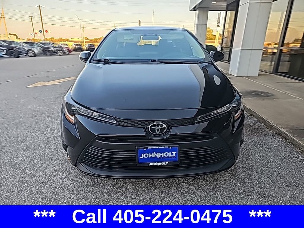 2024 Toyota Corolla LE photo 3