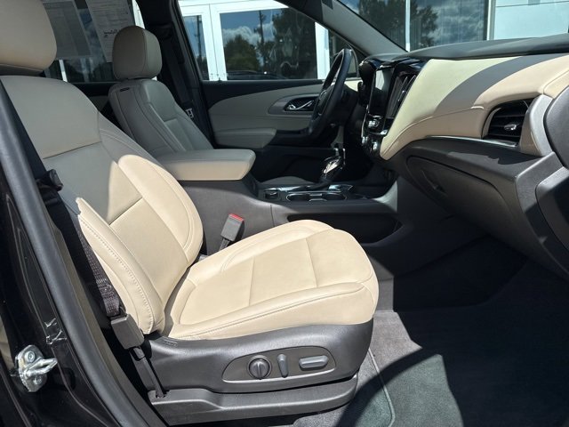 2022 Chevrolet Traverse Leather photo 35