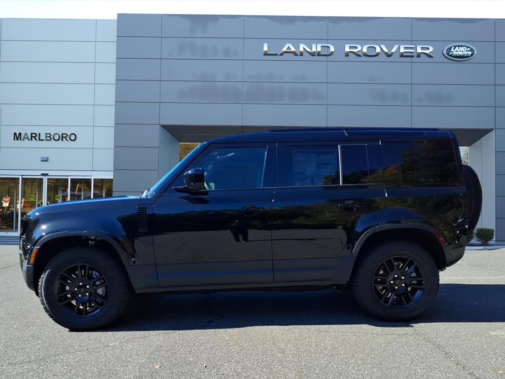 2026 Land Rover Defender 110 photo 3