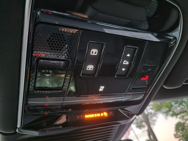 2023 Land Rover Range Rover SE photo 34
