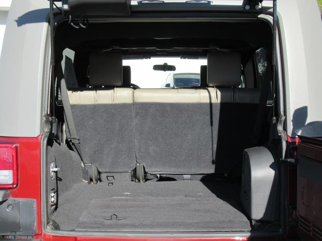 2009 Jeep Wrangler Unlimited Sahara photo 22