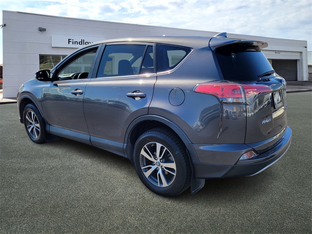 2018 Toyota RAV4 XLE photo 6