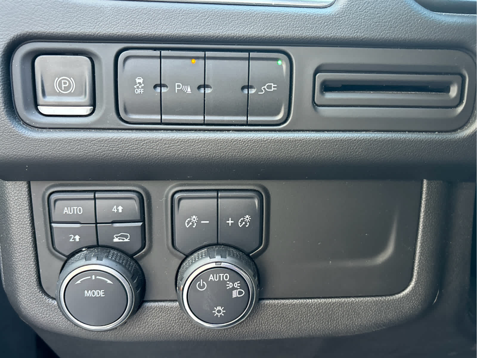 2021 Chevrolet Tahoe RST photo 22