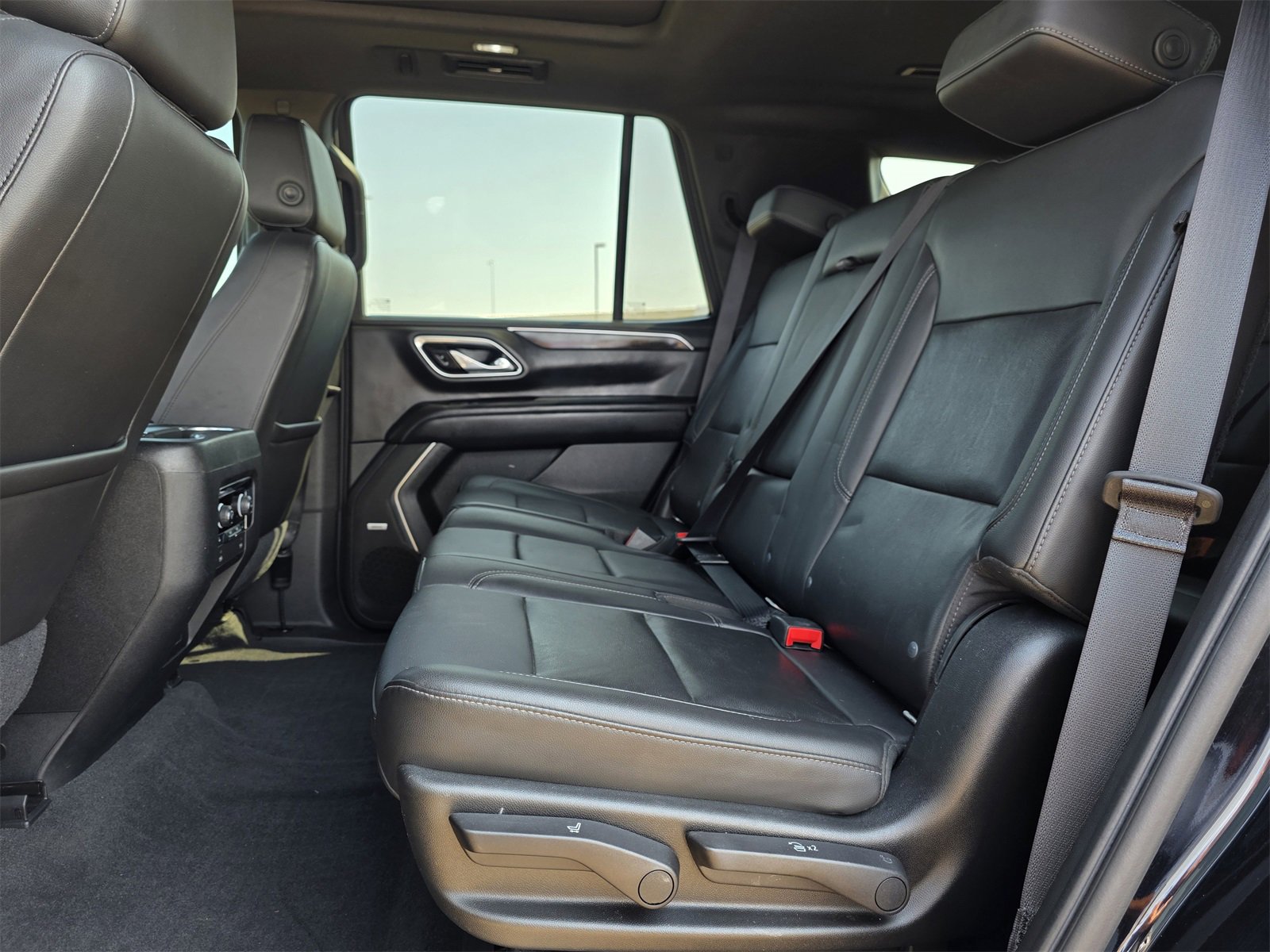 2021 Chevrolet Tahoe LT photo 18