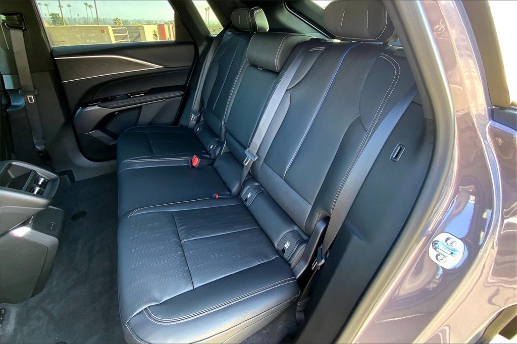 2025 Cadillac Lyriq Luxury photo 23