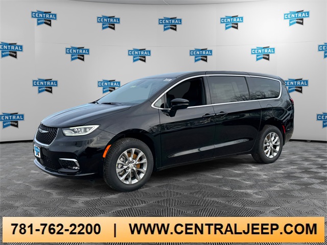 2026 Chrysler Pacifica Select's photo