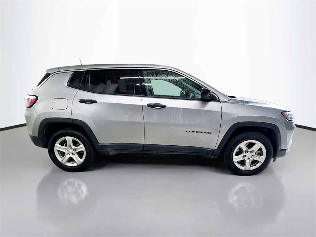 2024 Jeep Compass Sport photo 5