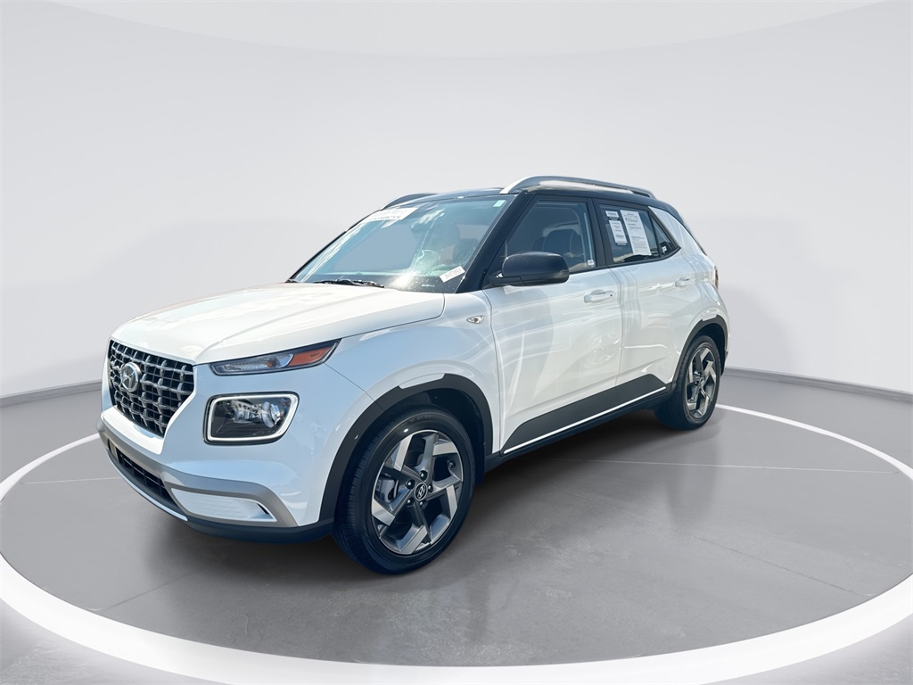 2025 Hyundai Venue Limited photo 4
