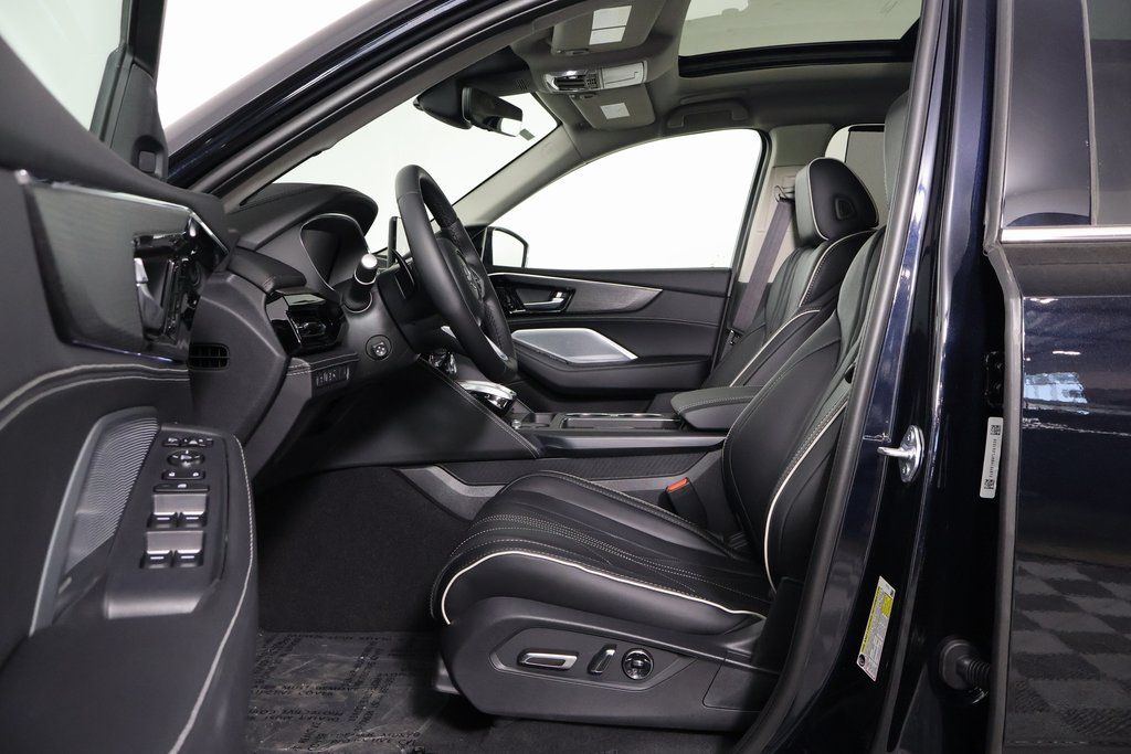 2026 Acura MDX Sport Advance photo 5