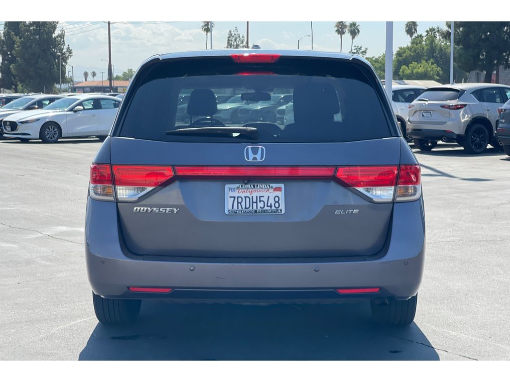2016 Honda Odyssey Touring Elite photo 4
