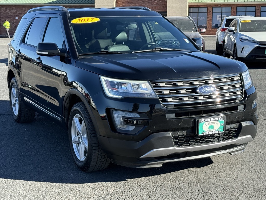 2017 Ford Explorer XLT's photo