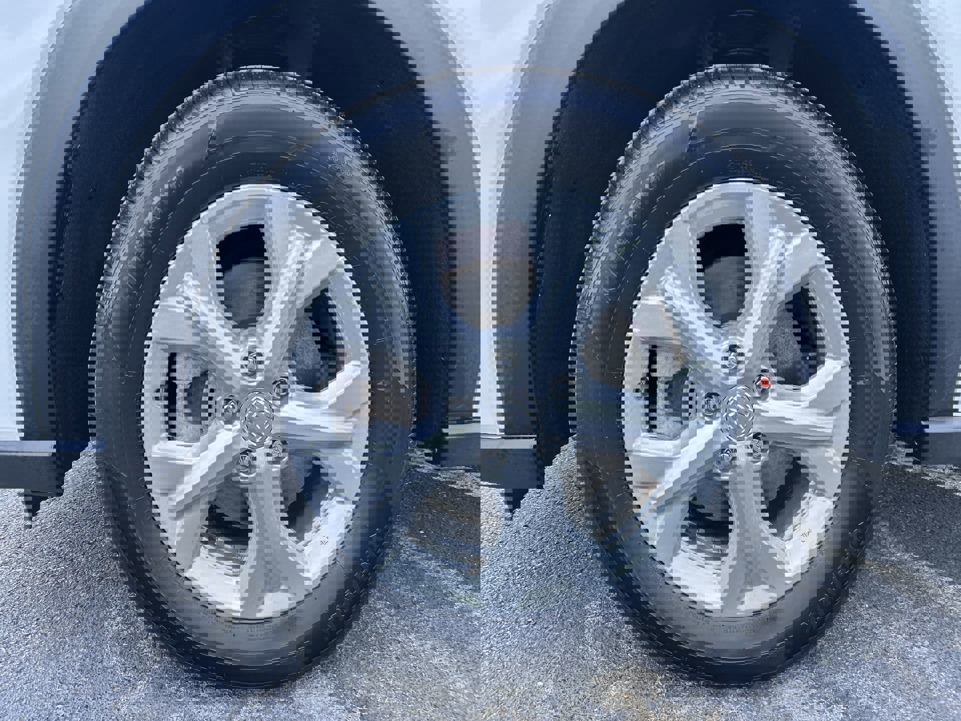 2023 Honda HR-V LX photo 9
