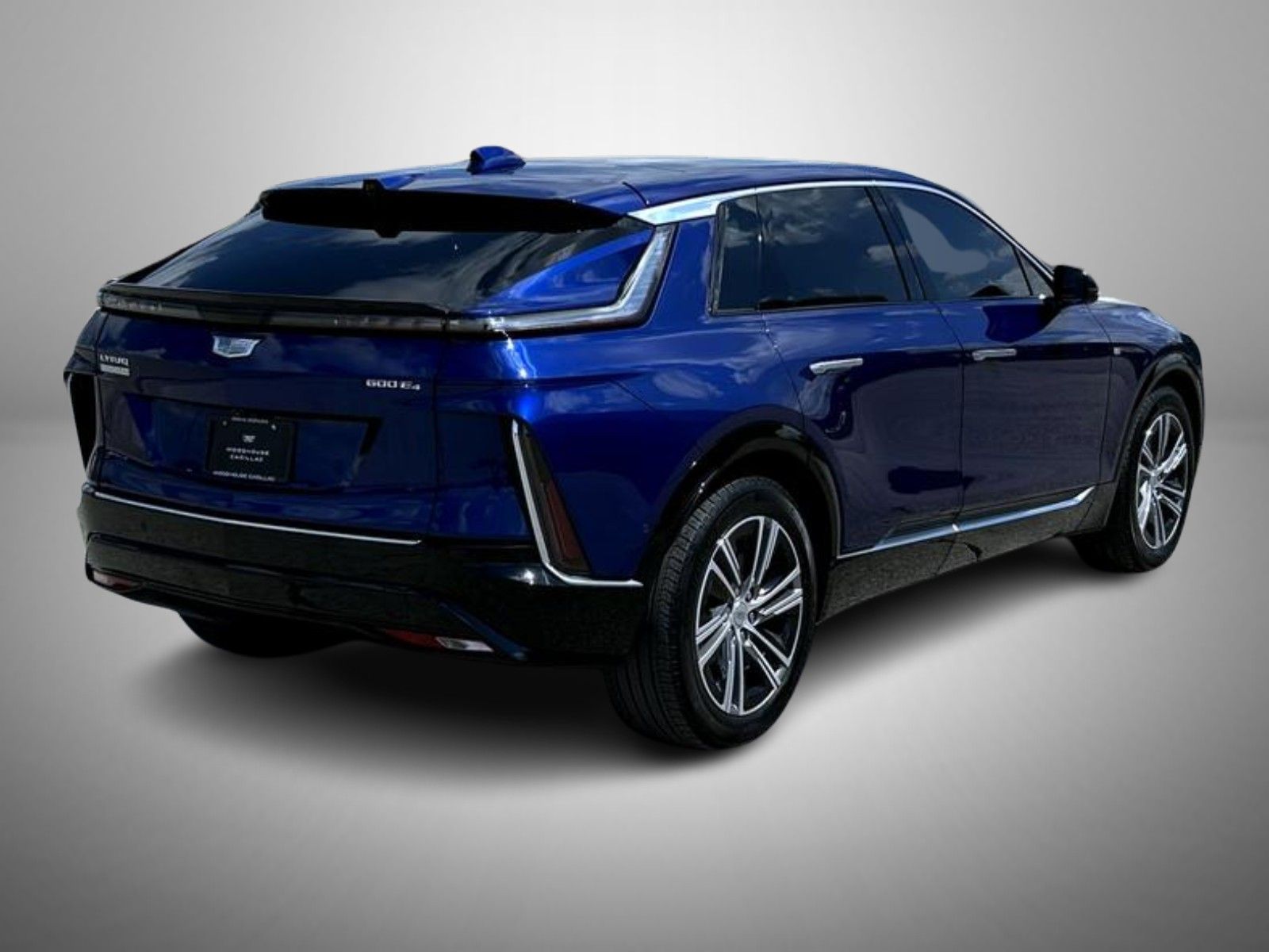 2024 Cadillac Lyriq Luxury photo 3