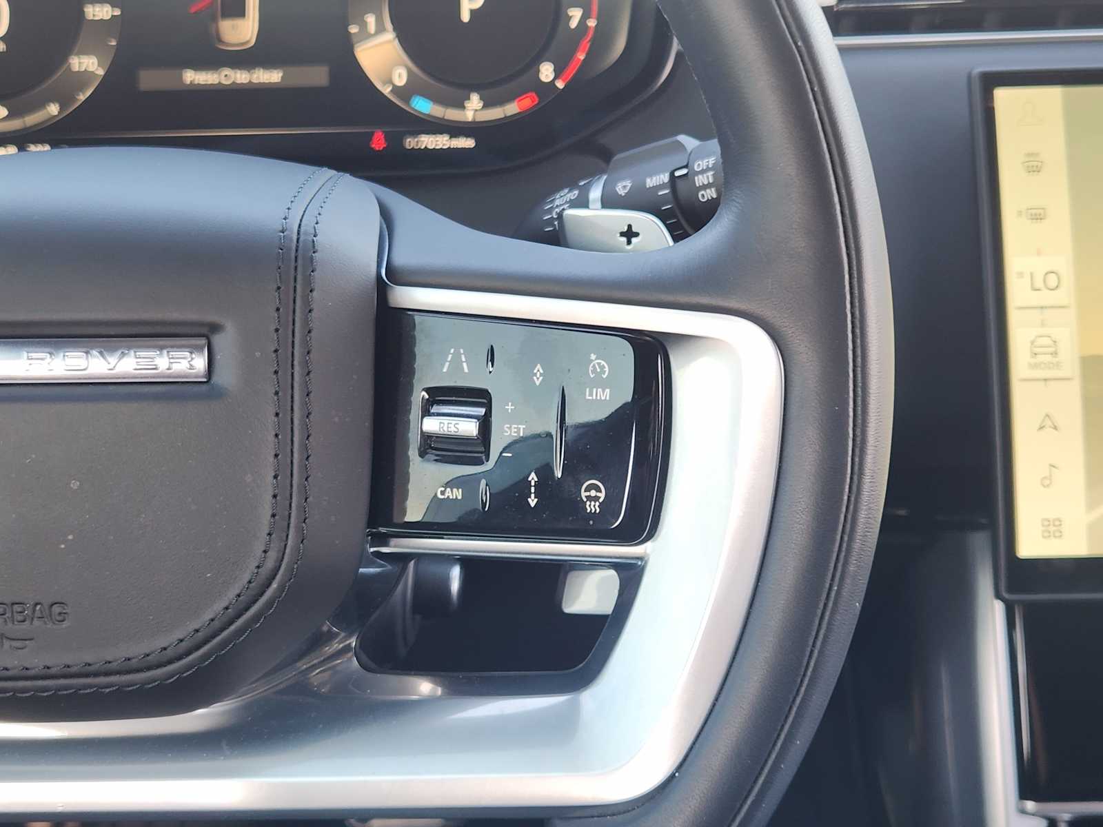 2025 Land Rover Range Rover SE photo 27