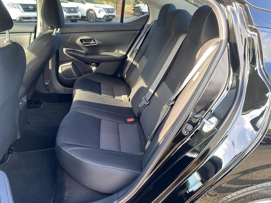 2025 Nissan Sentra SV photo 13