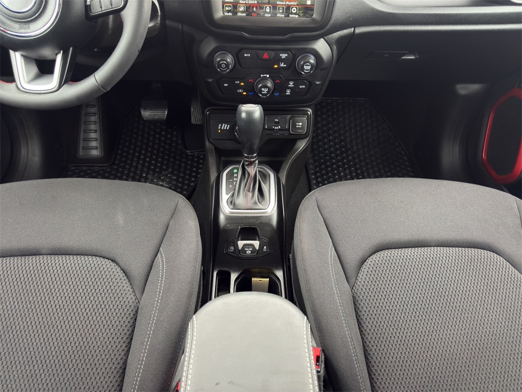 2023 Jeep Renegade Latitude Upland photo 15