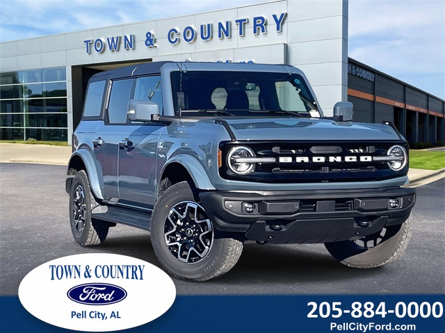 2025 Ford Bronco 4-Door Outer Banks's photo