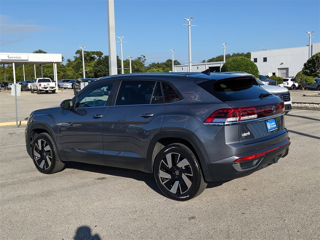 2024 Volkswagen Atlas Cross Sport SE Technology photo 2