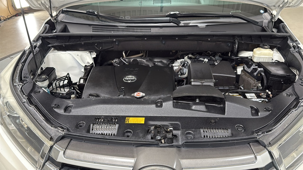 2018 Toyota Highlander Limited photo 26