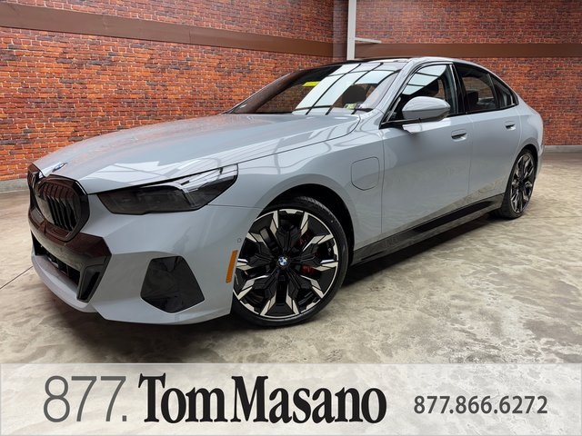 2026 BMW 5 Series 550e's photo