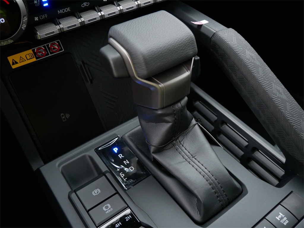 2025 Toyota Tacoma Trailhunter Double Cab photo 9