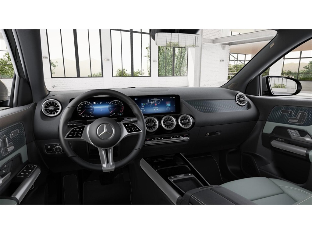 2026 Mercedes Benz GLA 250 4MATIC photo 3