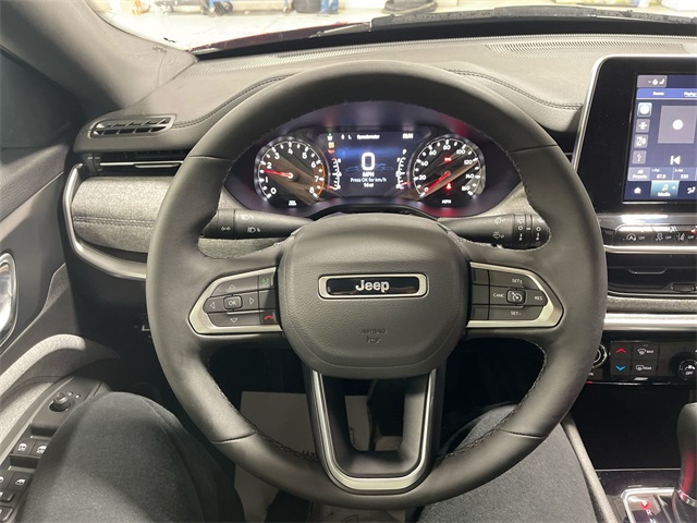 2025 Jeep Compass Latitude photo 11