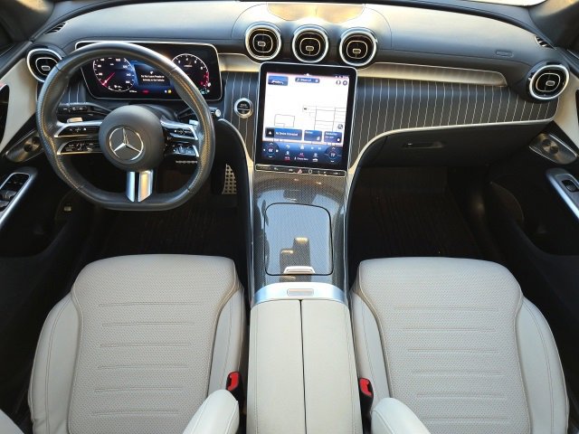 2023 Mercedes Benz GLC 300 photo 8
