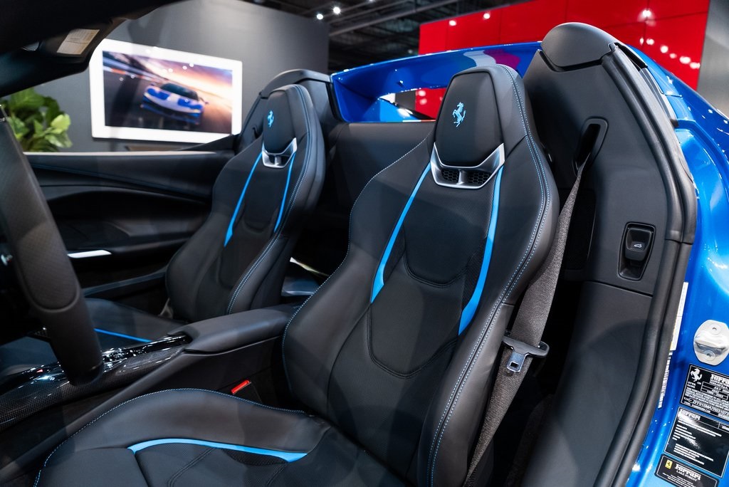2024 Ferrari 296 GTS photo 4