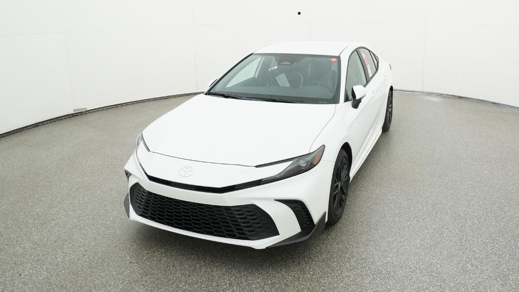 2025 Toyota Camry SE photo 5