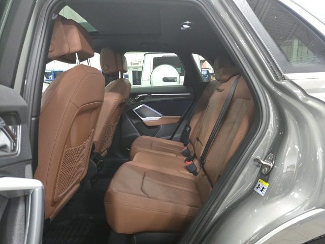 2021 Audi Q3 S line Premium Plus photo 3