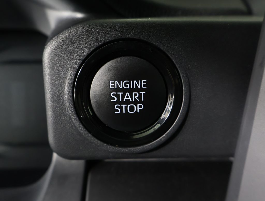 2024 Toyota Tacoma SR photo 9