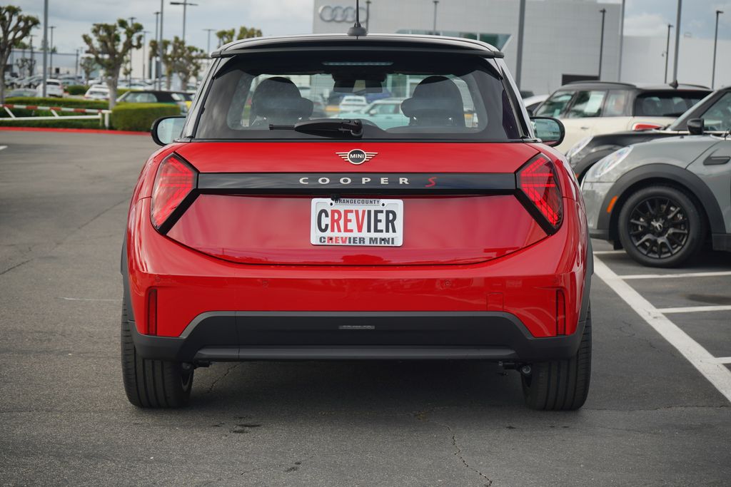 2026 Mini Cooper Hardtop S 2 Door Iconic photo 3