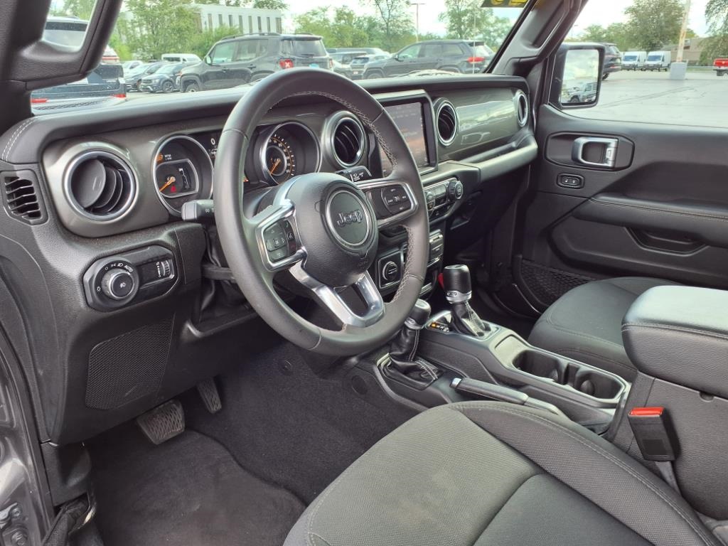 2023 Jeep Wrangler Sahara photo 7